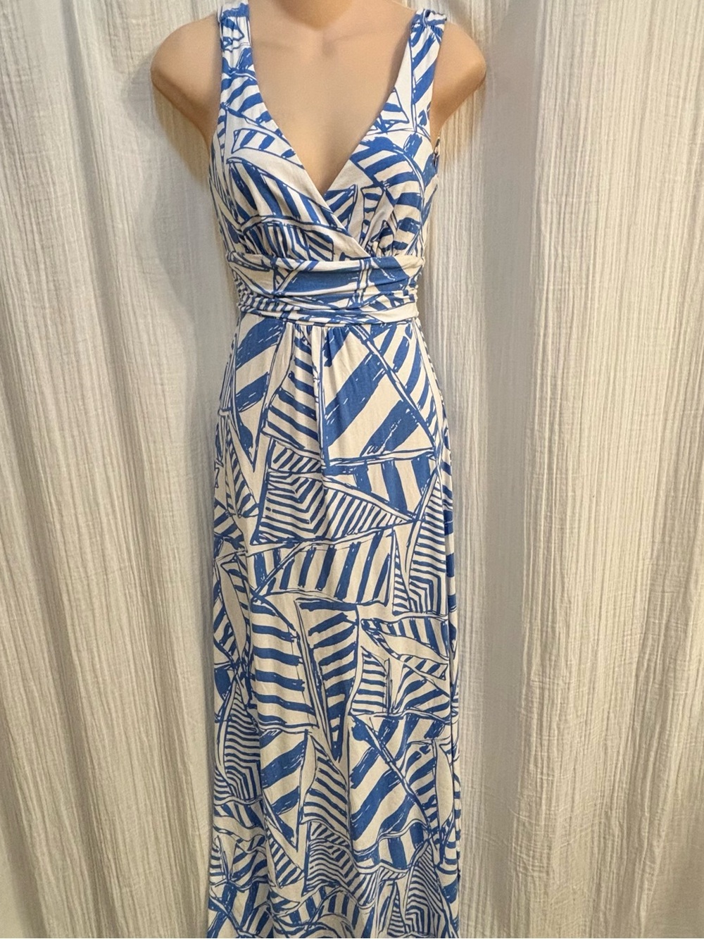 Lilly Pulitzer Sloane Maxi Dress in the "Yacht Sea" print. Size XS
